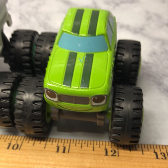 Blaze and the Monster Machines Trucks - Picture 8 of 13